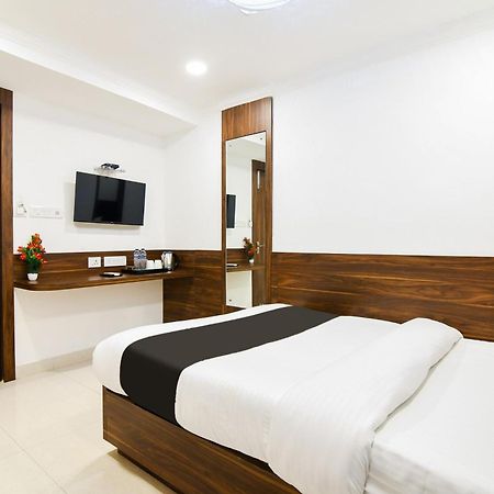Super Hotel O Eminent Hotel Calcutta Buitenkant foto