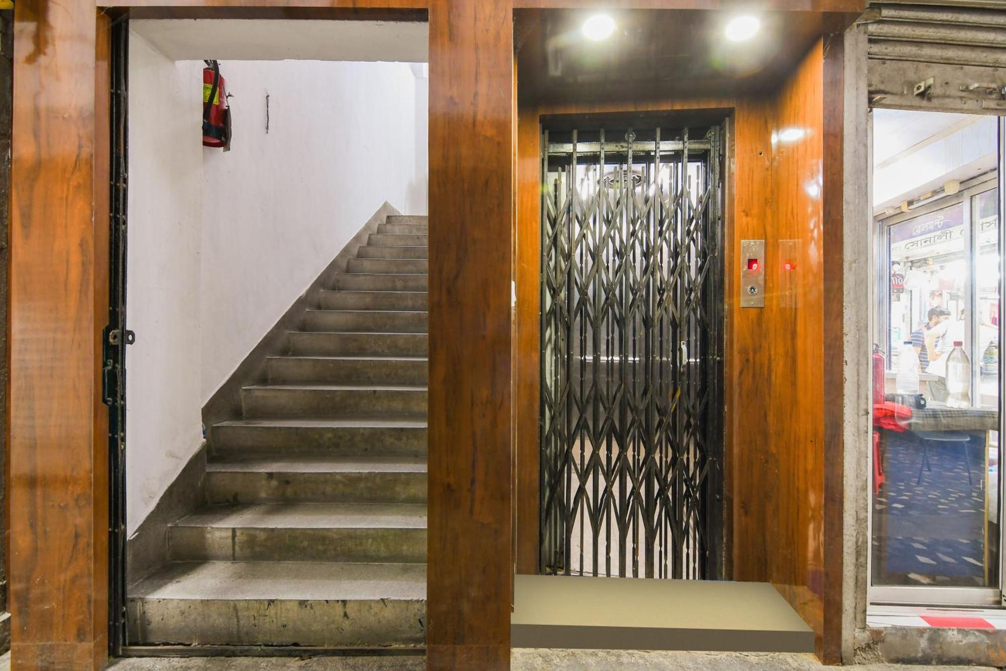 Super Hotel O Eminent Hotel Calcutta Buitenkant foto